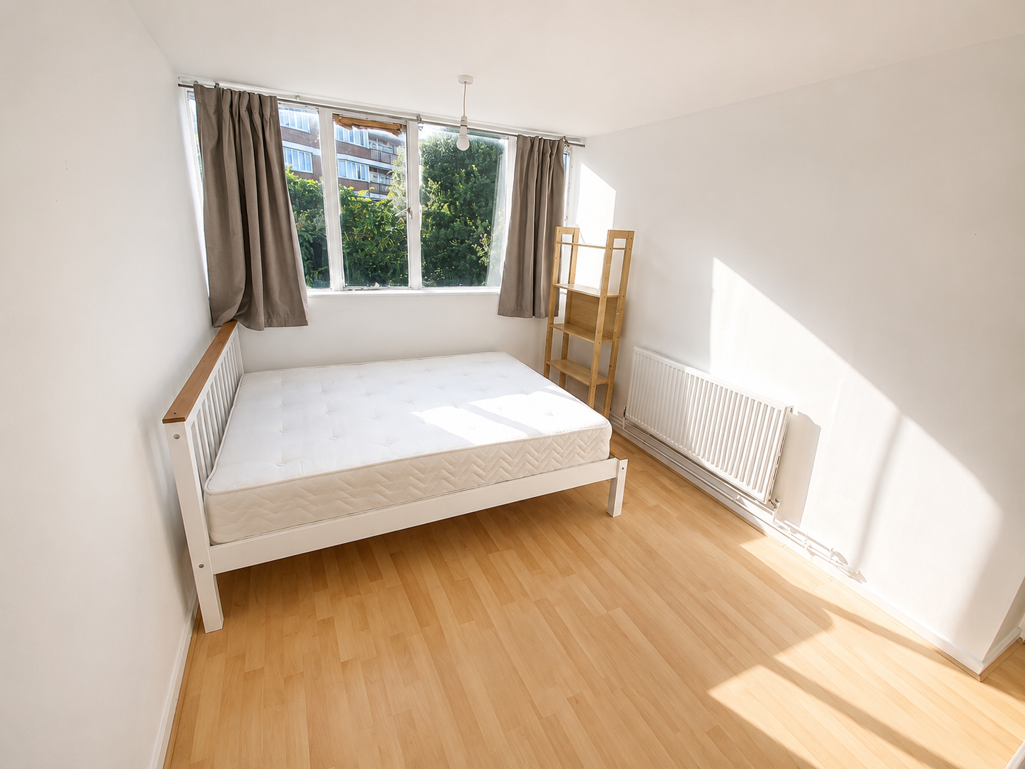 Two Rooms Available | 13 Min Walk to Vauxhall Station | SW8